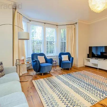 Stylish Clifton Garden With Terrace * Bristol