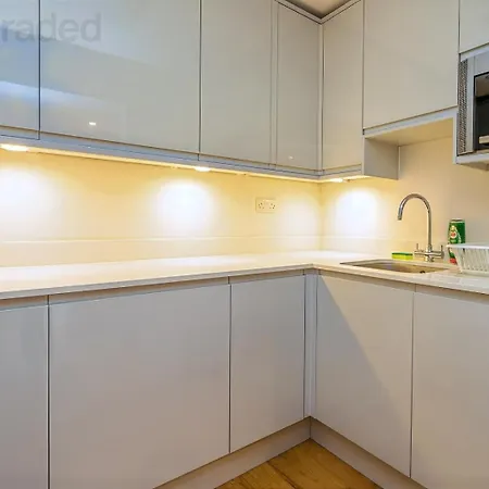 Apartment Stylish Clifton Garden With Terrace Bristol